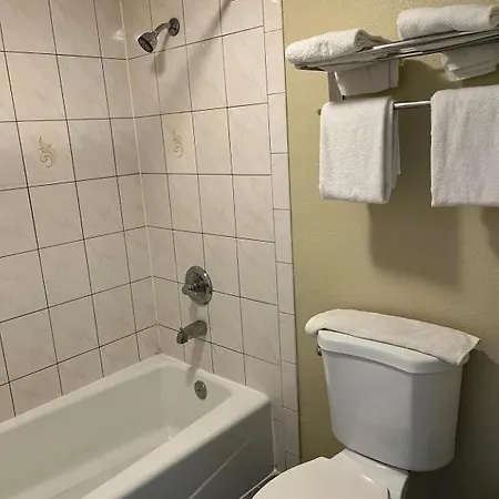 Rivera Inn And Suites